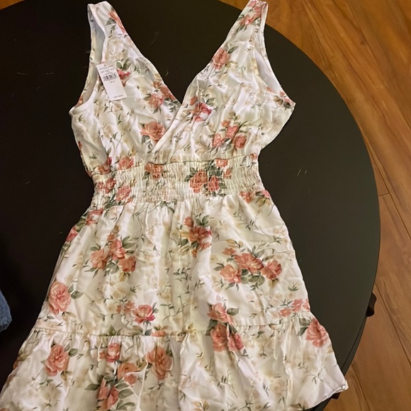American Eagle Romper. Super cute! New. Size Medium - Picture 1 of 1